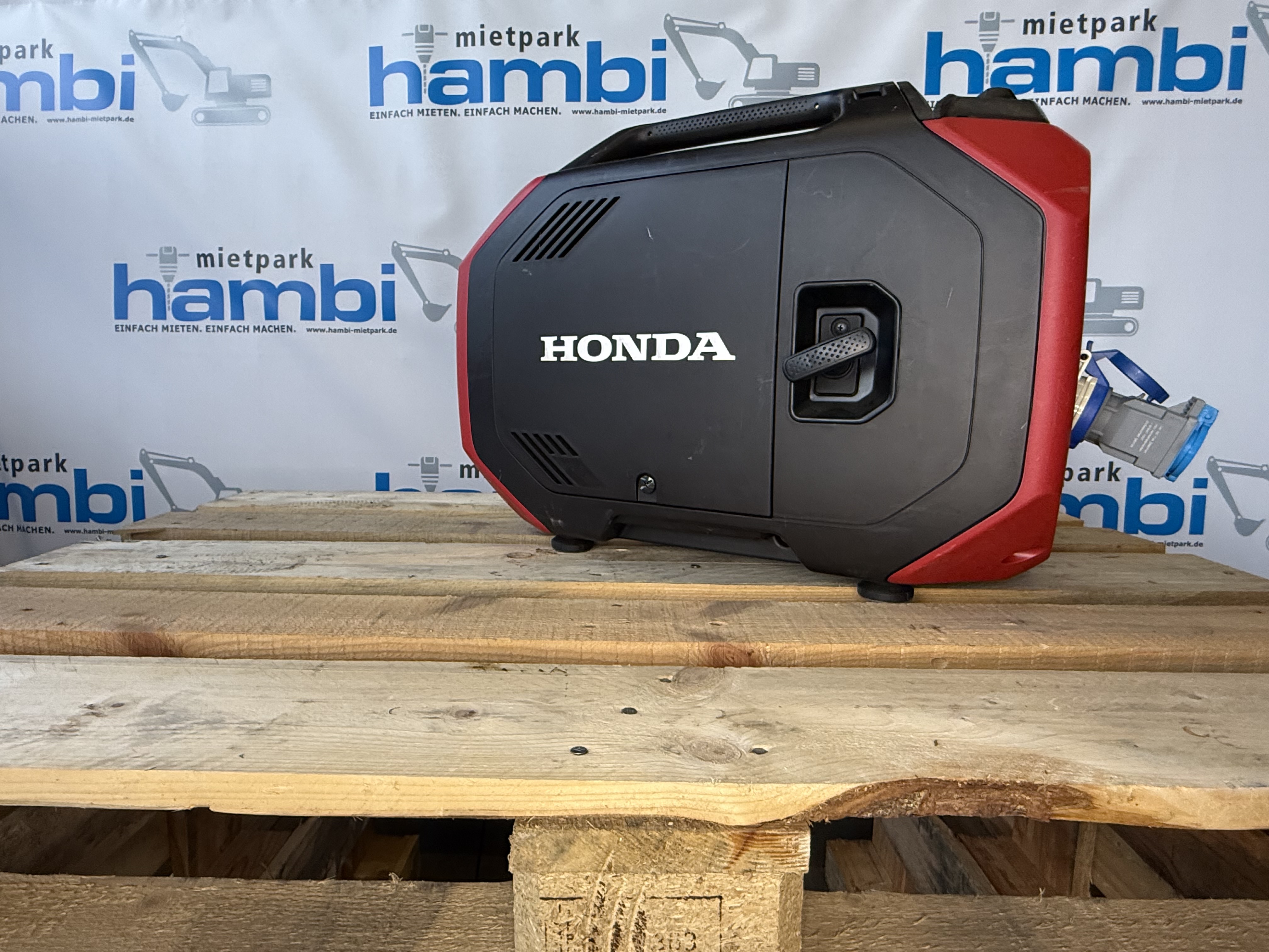 Honda Stromaggregat EU32i mieten in Sonsbeck-Hamb - Bild 1